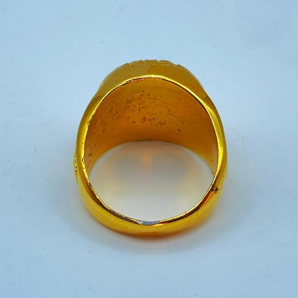 Chicago Bulls Michael Jordan 1996 Championship Ring Replica Gold Tone Size 9 - Picture 6 of 6